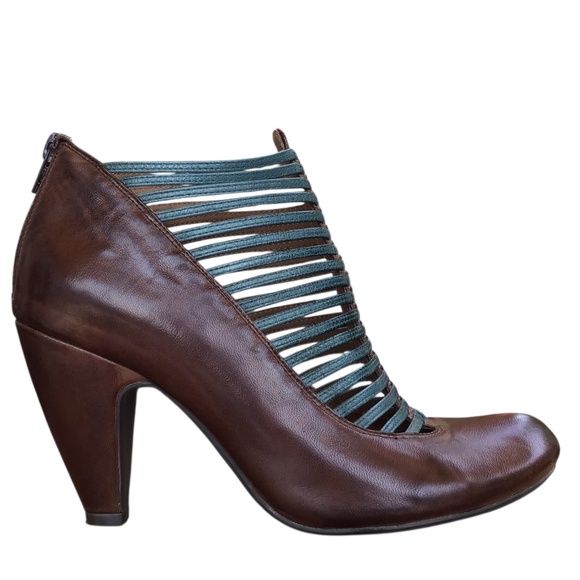 Miz Mooz Sloane Heels - Picture 3 of 16